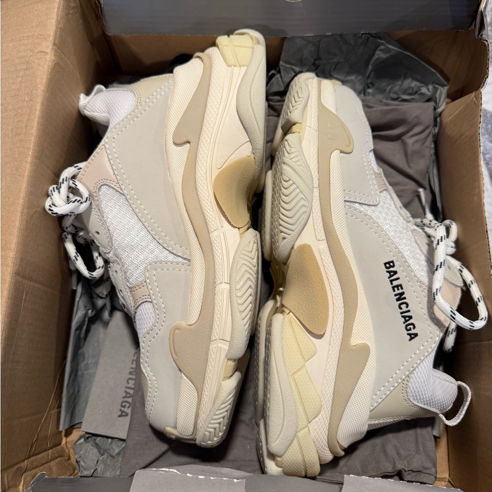 Balenciaga Triple S Sneakers - Picture 9 of 14